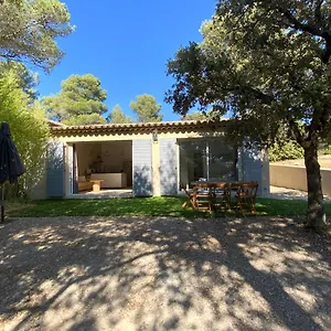 Maison Au Calme Au Pied Du Luberon Hébergement de vacances
